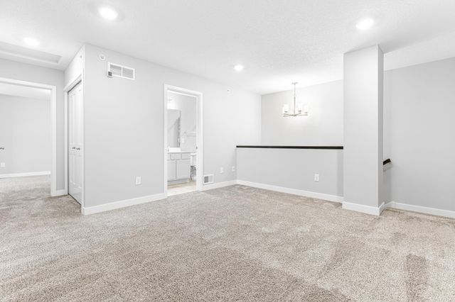 8042 Abercrombie Lane, Woodbury, MN 55129