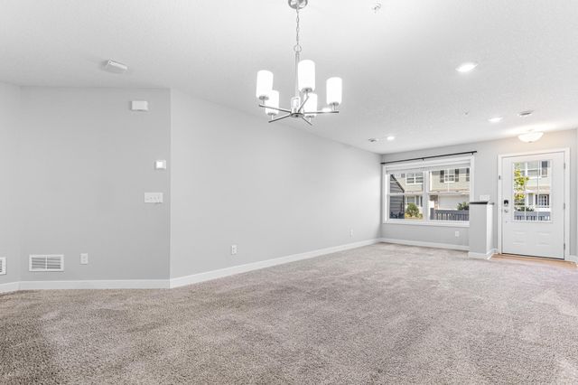 8042 Abercrombie Lane, Woodbury, MN 55129