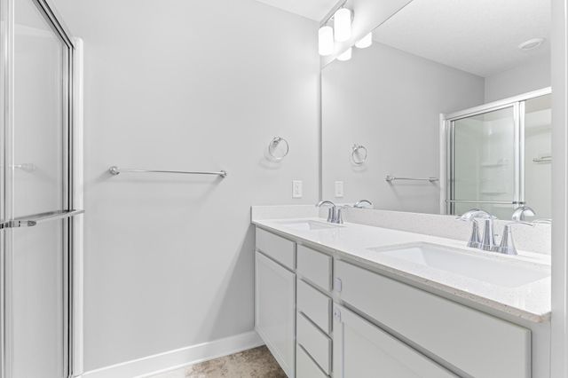 8042 Abercrombie Lane, Woodbury, MN 55129