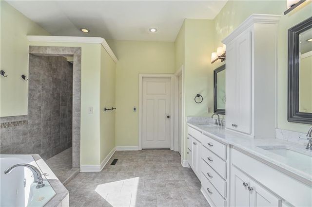 8417 Houston Street, Lenexa, KS 66227