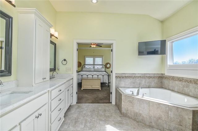 8417 Houston Street, Lenexa, KS 66227