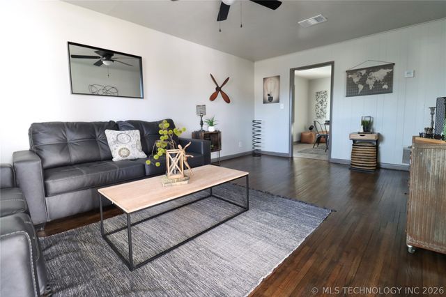 3203 E Oklahoma Place, Tulsa, OK 74110