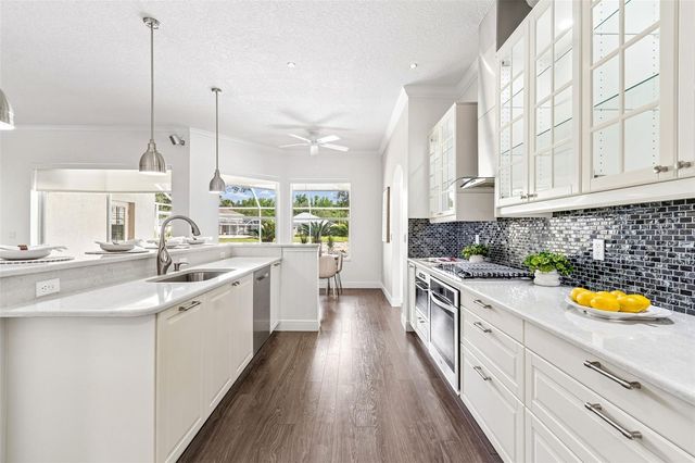 10229 QUAILS LANDING AVENUE, Tampa, FL 33647