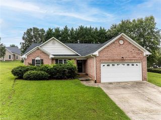 3020 Bridgeport Drive, Winston-salem, NC 27103