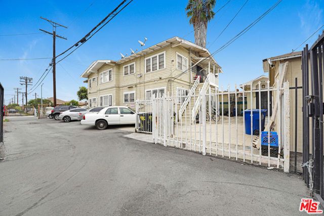 972 W 47th Street, Los Angeles, CA 90037