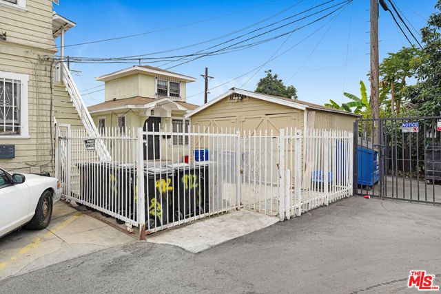 972 W 47th Street, Los Angeles, CA 90037