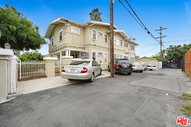 972 W 47th Street, Los Angeles, CA 90037