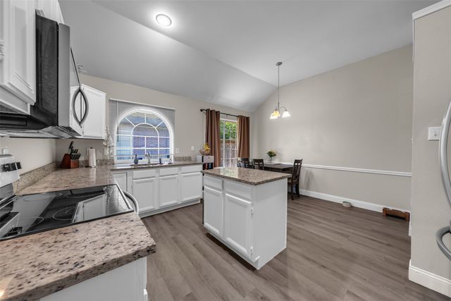 1409 Prentice Street, Arlington, TX 76018