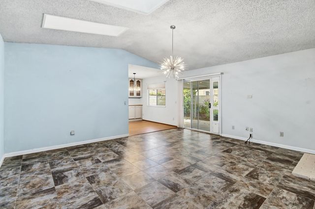 7325 Sunsilver Ln, Sacramento, CA 95828