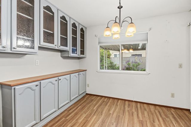 7325 Sunsilver Ln, Sacramento, CA 95828