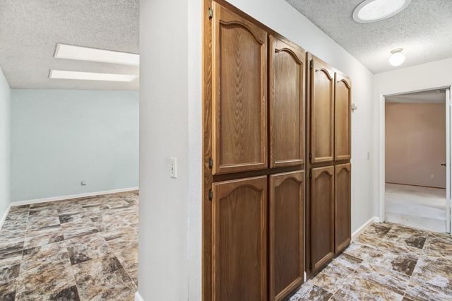 7325 Sunsilver Ln, Sacramento, CA 95828