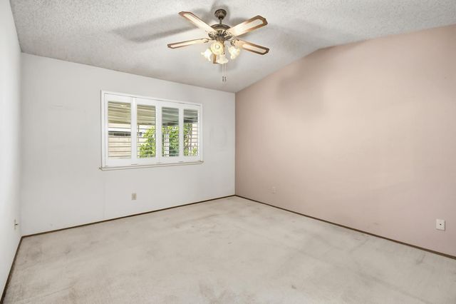 7325 Sunsilver Ln, Sacramento, CA 95828