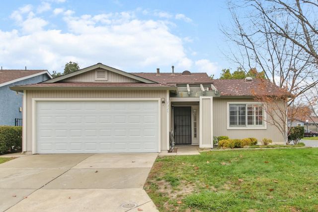 7325 Sunsilver Ln, Sacramento, CA 95828