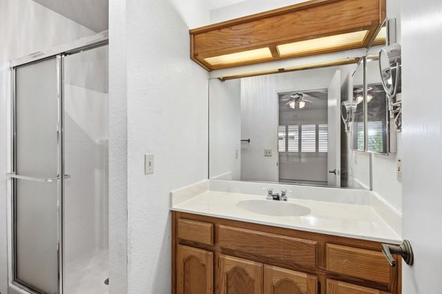 7325 Sunsilver Ln, Sacramento, CA 95828