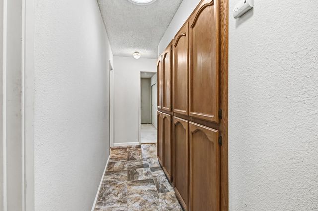 7325 Sunsilver Ln, Sacramento, CA 95828