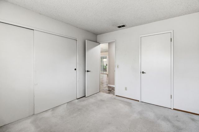 7325 Sunsilver Ln, Sacramento, CA 95828