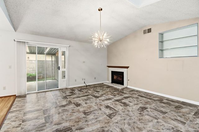 7325 Sunsilver Ln, Sacramento, CA 95828