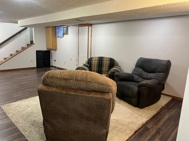 735 Sunset Street SW, Hutchinson, MN 55350