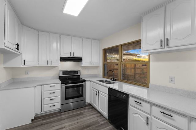 337 Meadowhill Drive, Garland, TX 75043