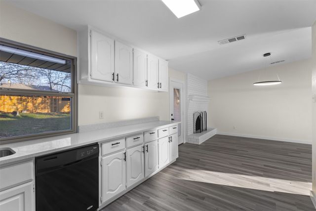 337 Meadowhill Drive, Garland, TX 75043