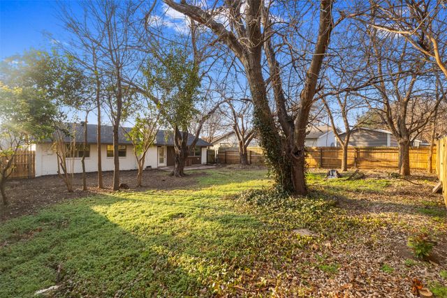 337 Meadowhill Drive, Garland, TX 75043