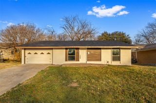 337 Meadowhill Drive, Garland, TX 75043