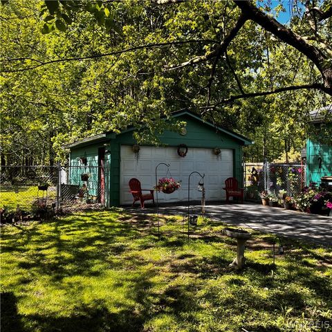 1349 Sisson Drive, North Tonawanda, NY 14120