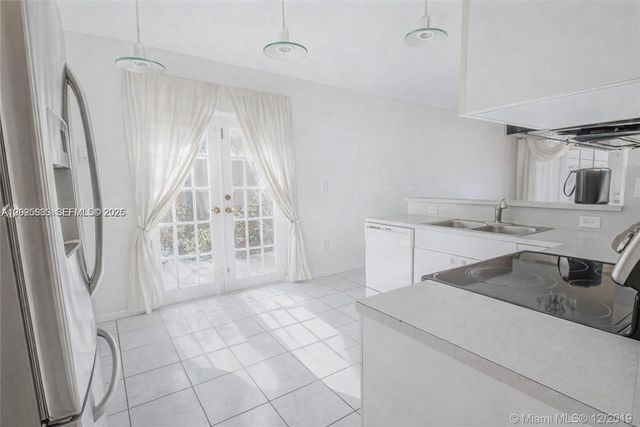 8224 SW 157th Ct, Miami, FL 33193