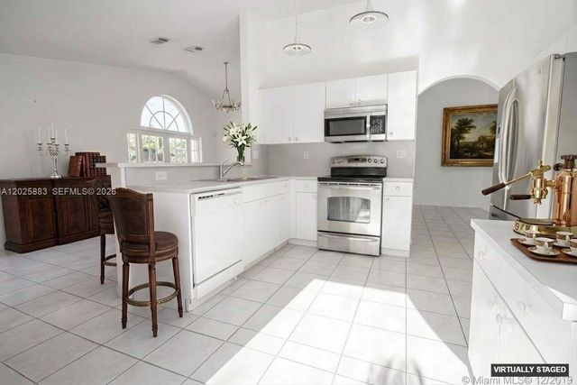 8224 SW 157th Ct, Miami, FL 33193
