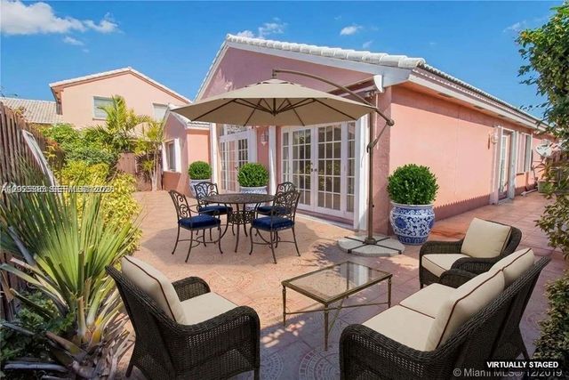 8224 SW 157th Ct, Miami, FL 33193