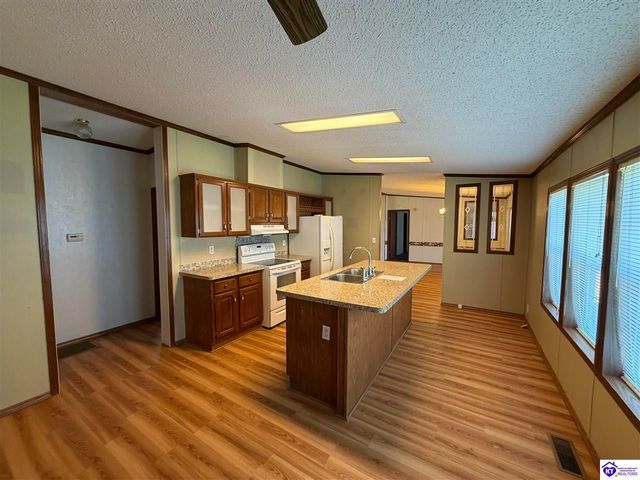 455 Morris Court, Vine Grove, KY 40175