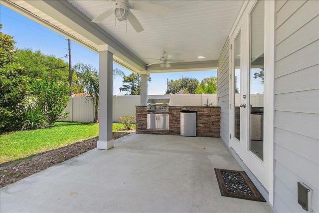 1021 SEASIDE Drive N, Jacksonville Beach, FL 32250