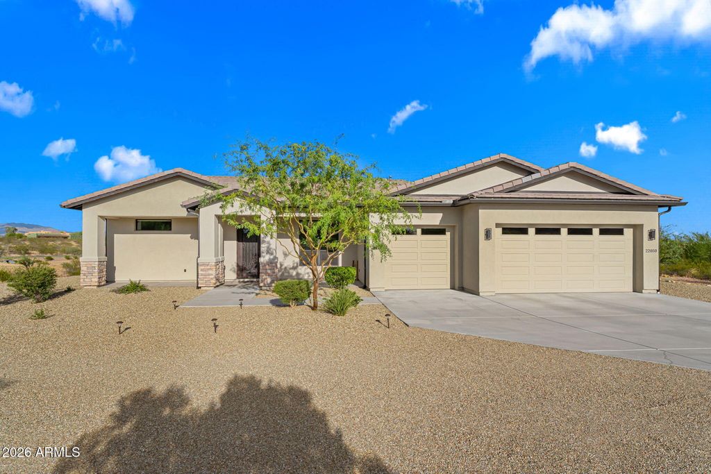 22050 W El Grande Trail, Wickenburg, AZ 85390 — exterior