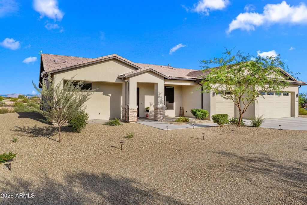 22050 W El Grande Trail, Wickenburg, AZ 85390 — photo 2