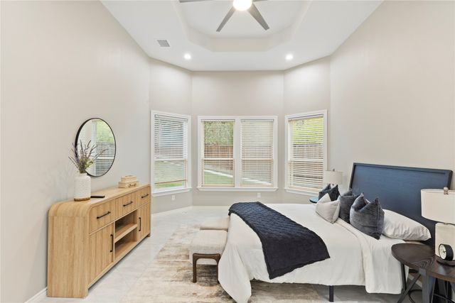 702 Linkcrest Drive, Duncanville, TX 75137