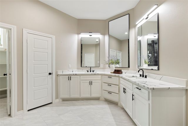 702 Linkcrest Drive, Duncanville, TX 75137