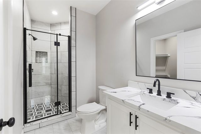 702 Linkcrest Drive, Duncanville, TX 75137