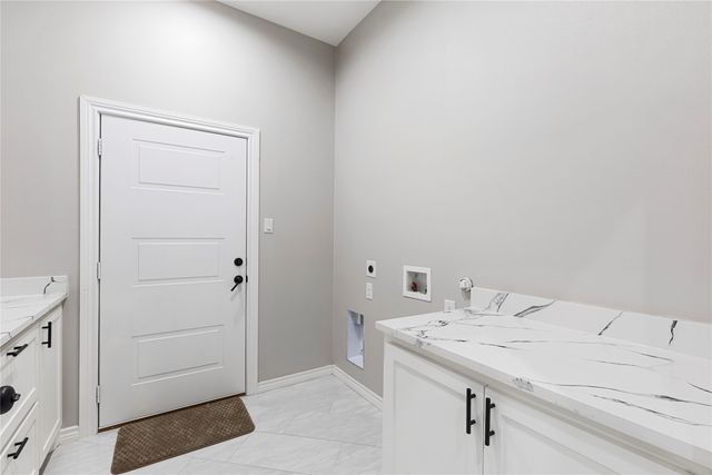 702 Linkcrest Drive, Duncanville, TX 75137