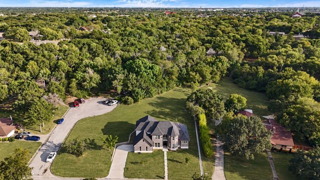 702 Linkcrest Drive, Duncanville, TX 75137