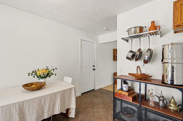 1527 Kingston Avenue, Kalamazoo, MI 49001