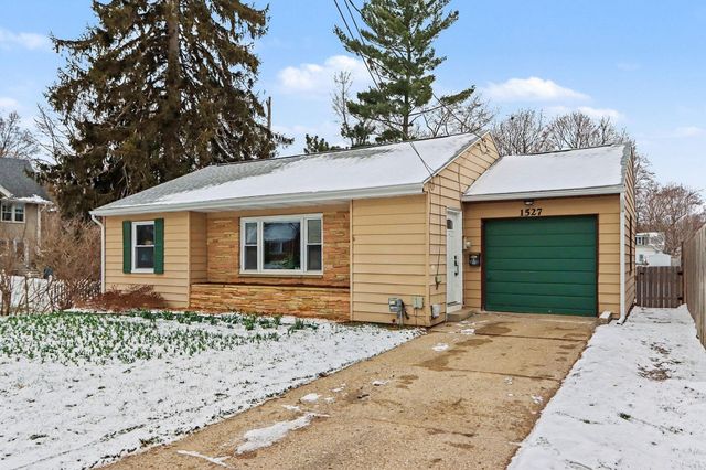 1527 Kingston Avenue, Kalamazoo, MI 49001