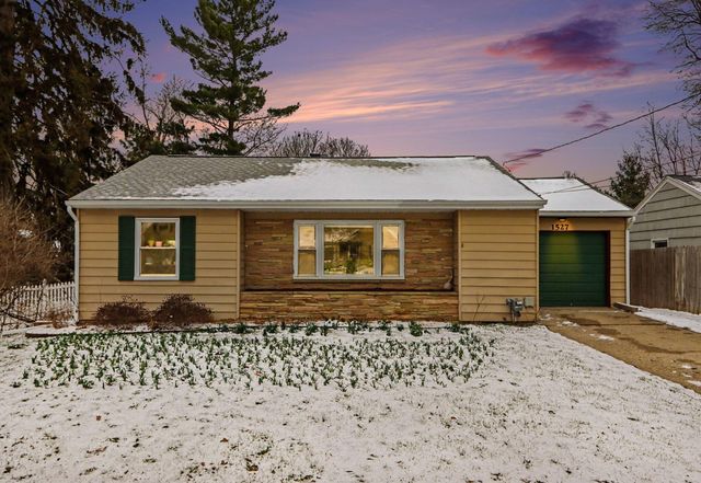 1527 Kingston Avenue, Kalamazoo, MI 49001