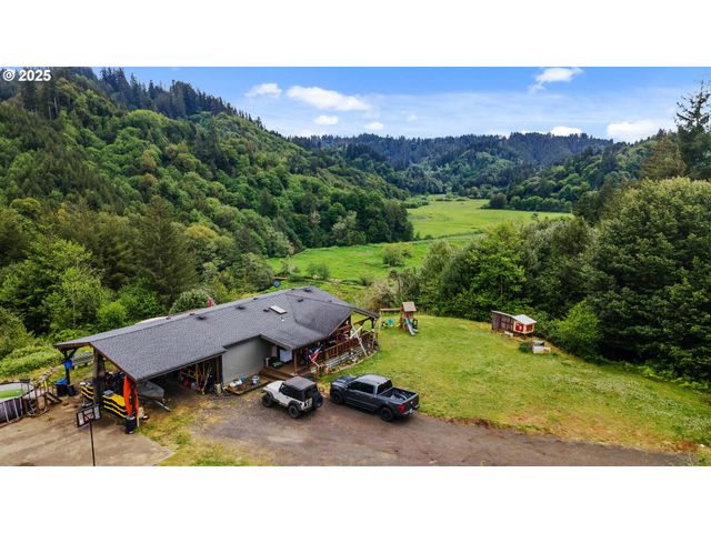 63562 DANIELS CREEK Rd, Coos Bay, OR 97420