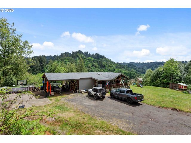 63562 DANIELS CREEK Rd, Coos Bay, OR 97420