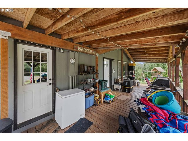 63562 DANIELS CREEK Rd, Coos Bay, OR 97420