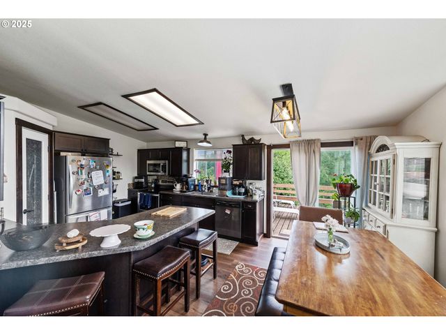 63562 DANIELS CREEK Rd, Coos Bay, OR 97420