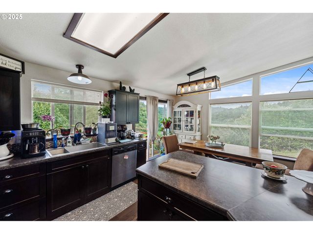 63562 DANIELS CREEK Rd, Coos Bay, OR 97420
