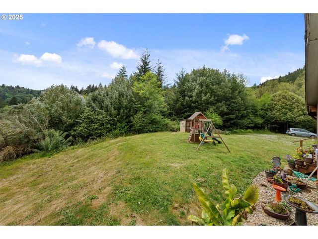 63562 DANIELS CREEK Rd, Coos Bay, OR 97420