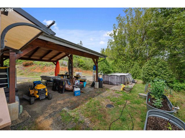 63562 DANIELS CREEK Rd, Coos Bay, OR 97420