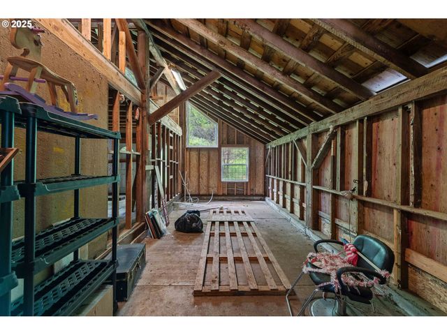 63562 DANIELS CREEK Rd, Coos Bay, OR 97420